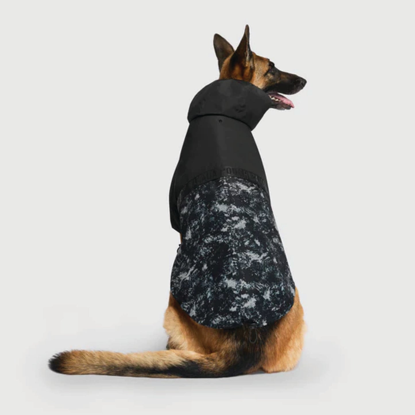 Canada Pooch - Packable Dog Raincoat (Sizes)